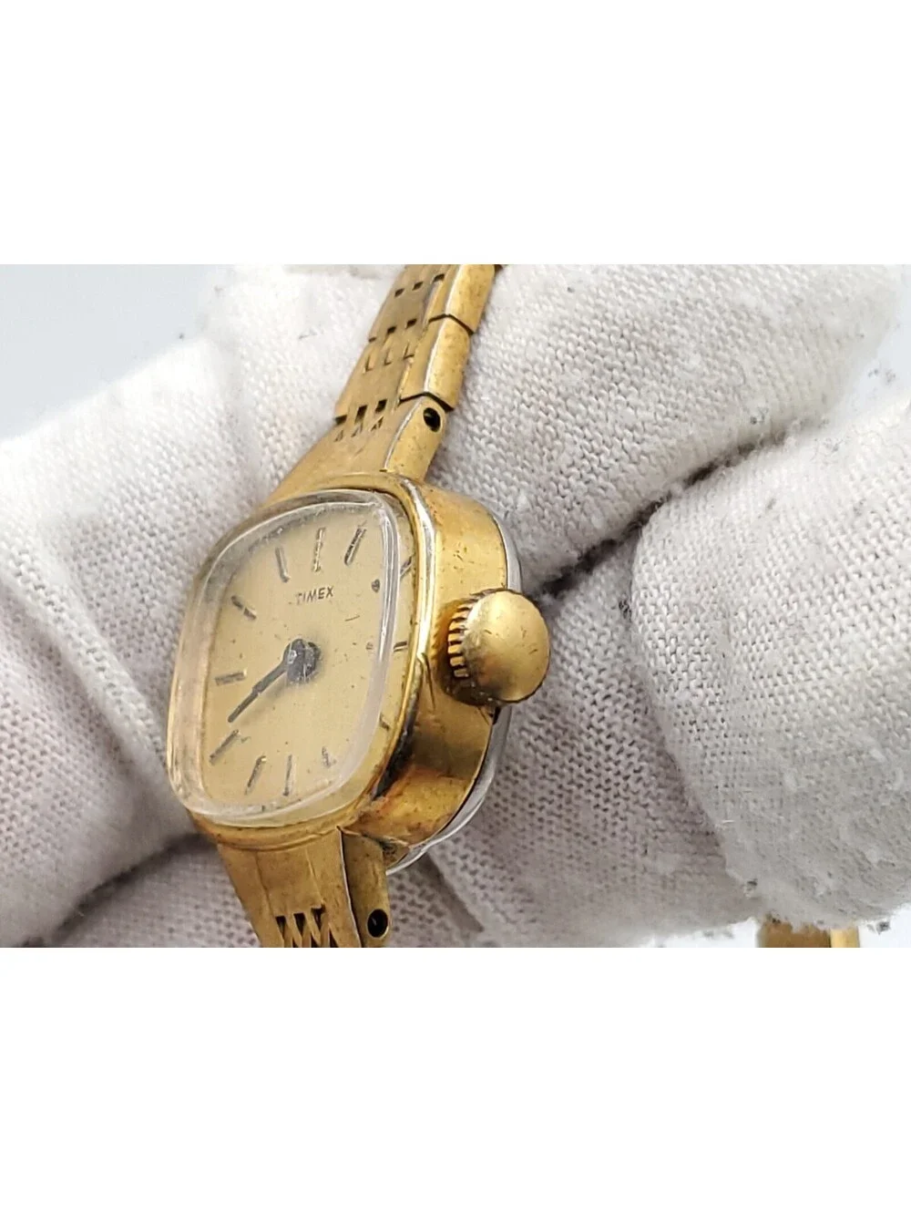 Vintage Timex Mechanical Womens 19mm Watch Running Gold Tone